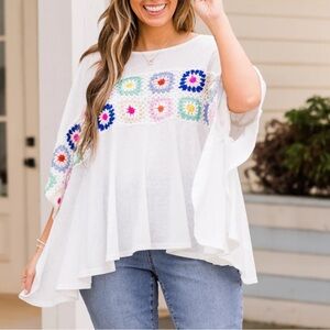 NWT SAVANNA JANE Dolman Sleeve Embroidered Floral Print Top
1X/2X